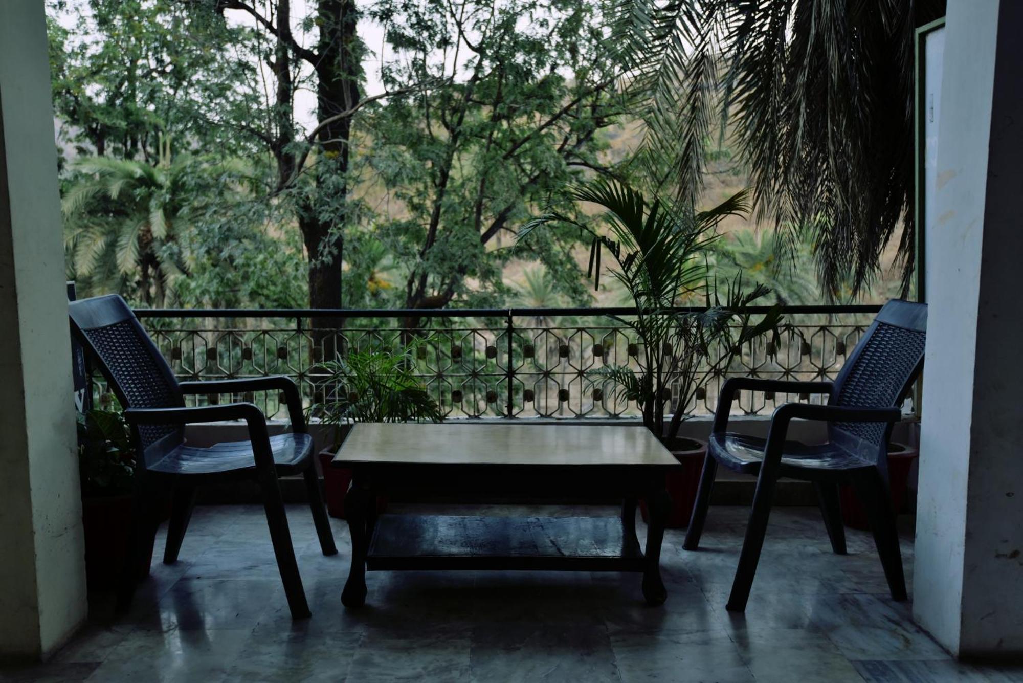 Eminence - Palm Residency Hotel Mount Abu Exterior photo